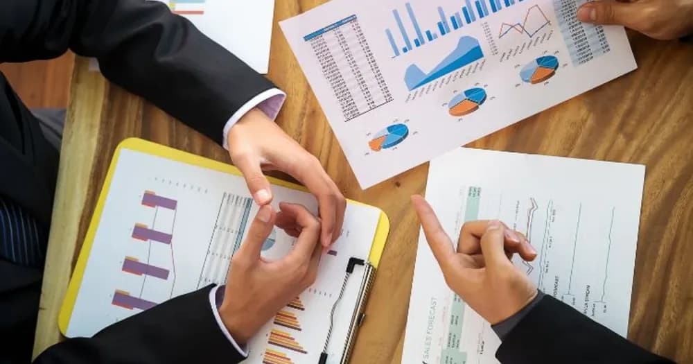Analyzing Key Economic Indicators and Their Impact on Your Industry